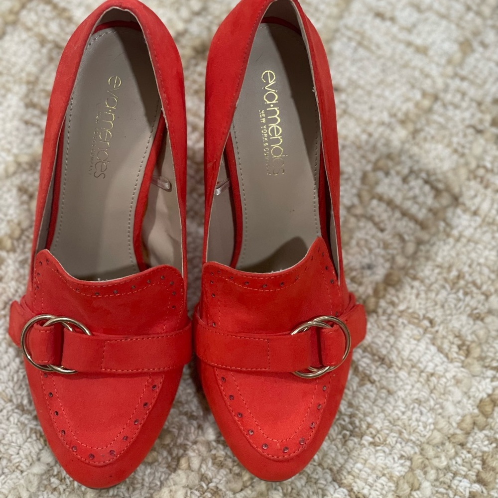 Eva Mendez - GORGEOUS orange suede 4 inch heel loafers